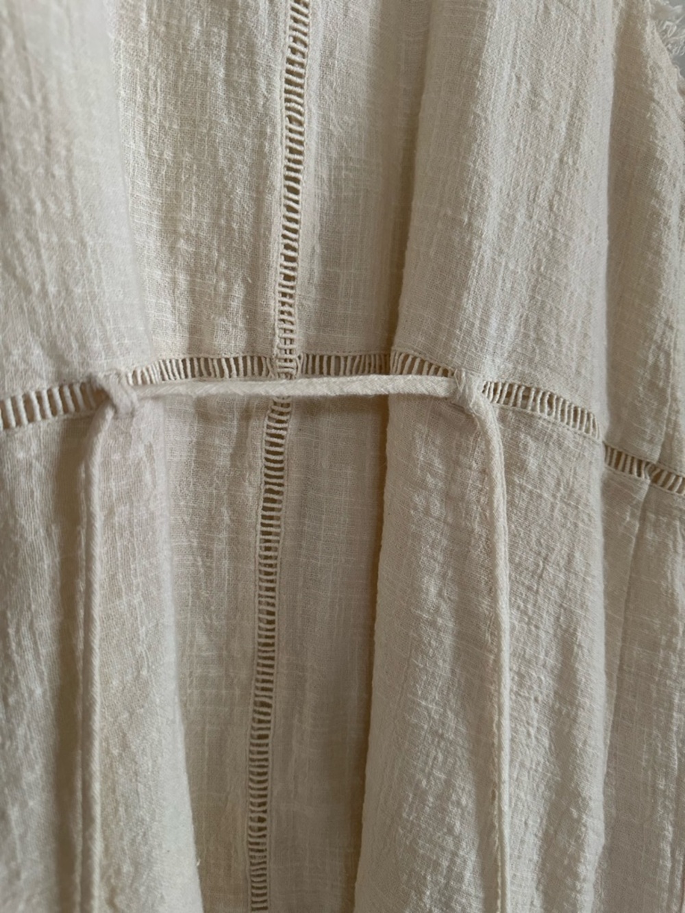Moon River Textured Cream Sleeveless Tie-Waist Vest - Picture 10 of 11
